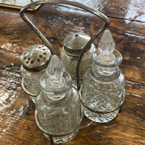 Vintage Cut Glass Cruet Set with Stoppers -Vinegar, Oil, Salt & Pepper - Picture 3 of 9
